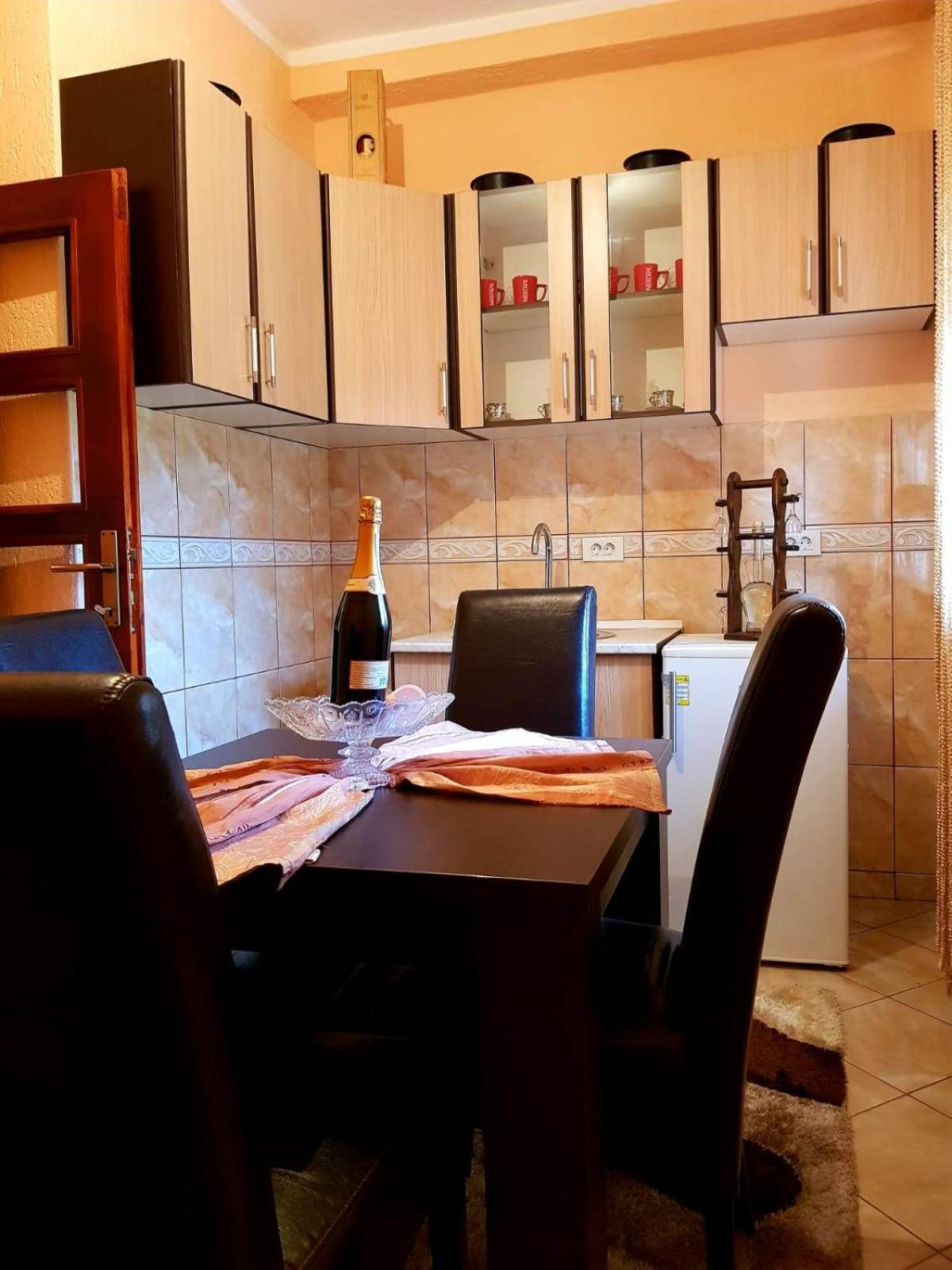 Apollon Home Apartments بار المظهر الخارجي الصورة